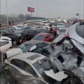100 Fahrzeuge an ­Unfall beteiligt