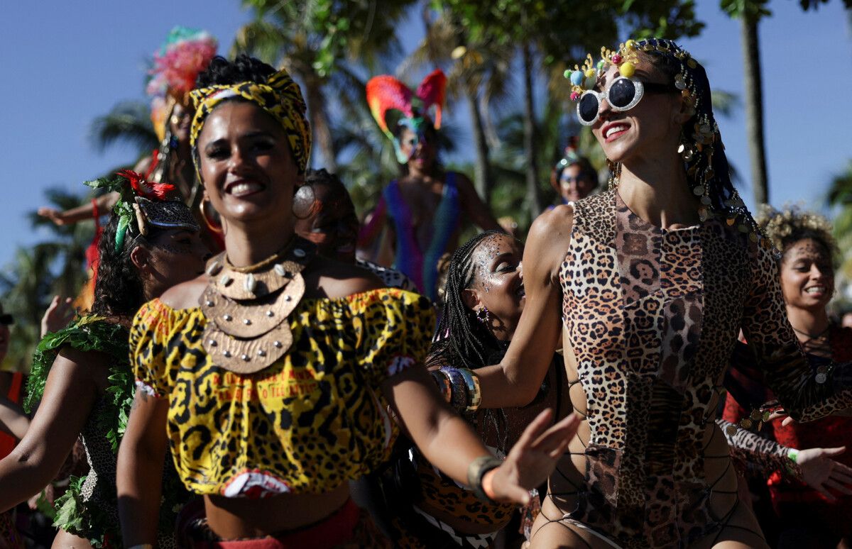 Zur Karnevalssaison strömen Millionen Besucher nach Rio de Janeiro. Reuters