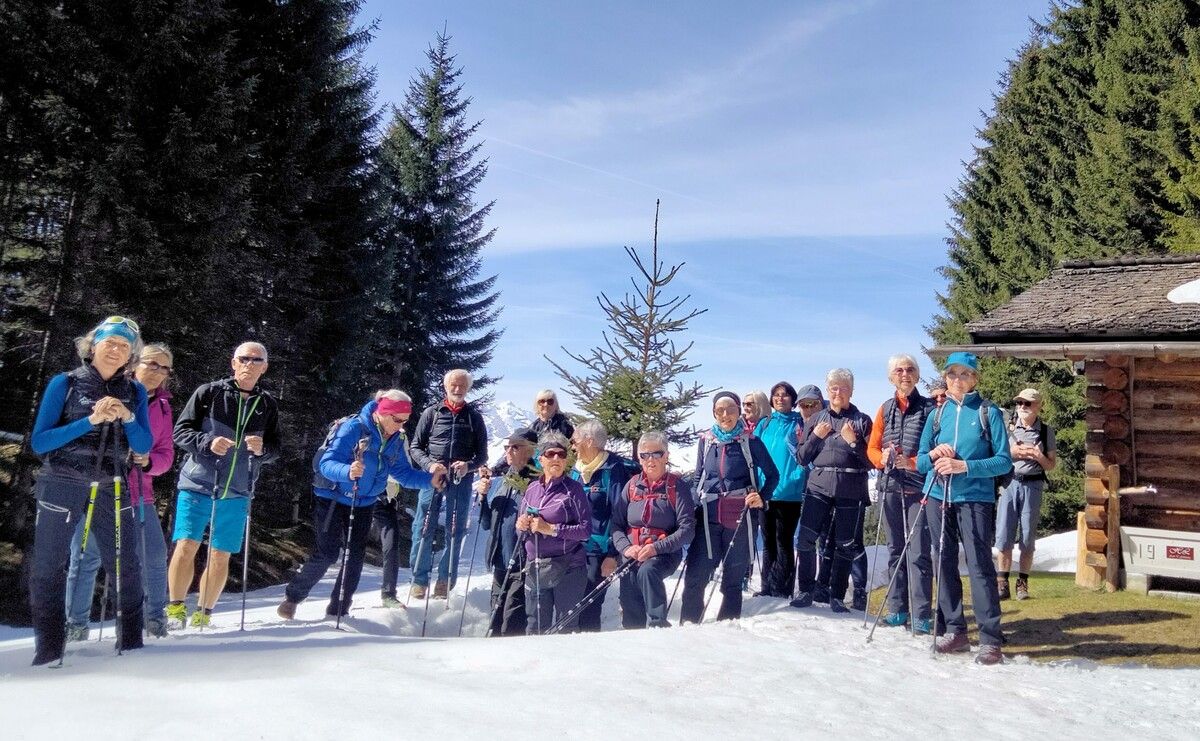 Bei herrlichem Sonnenschein trafen sich die Wanderfreunde von Vorarlberg 50plus am Kristberg.Vorarlberg 50plus