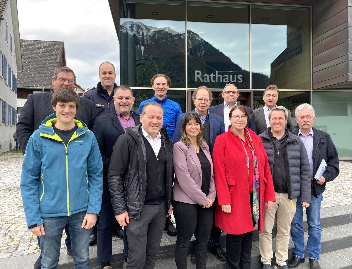 Beim Blumenegger Sicherheitsstammtisch waren Bürgermeister und Bürgermeisterinnen aus dem Walgau und Großen Walsertal beteiligt. Gemeinde