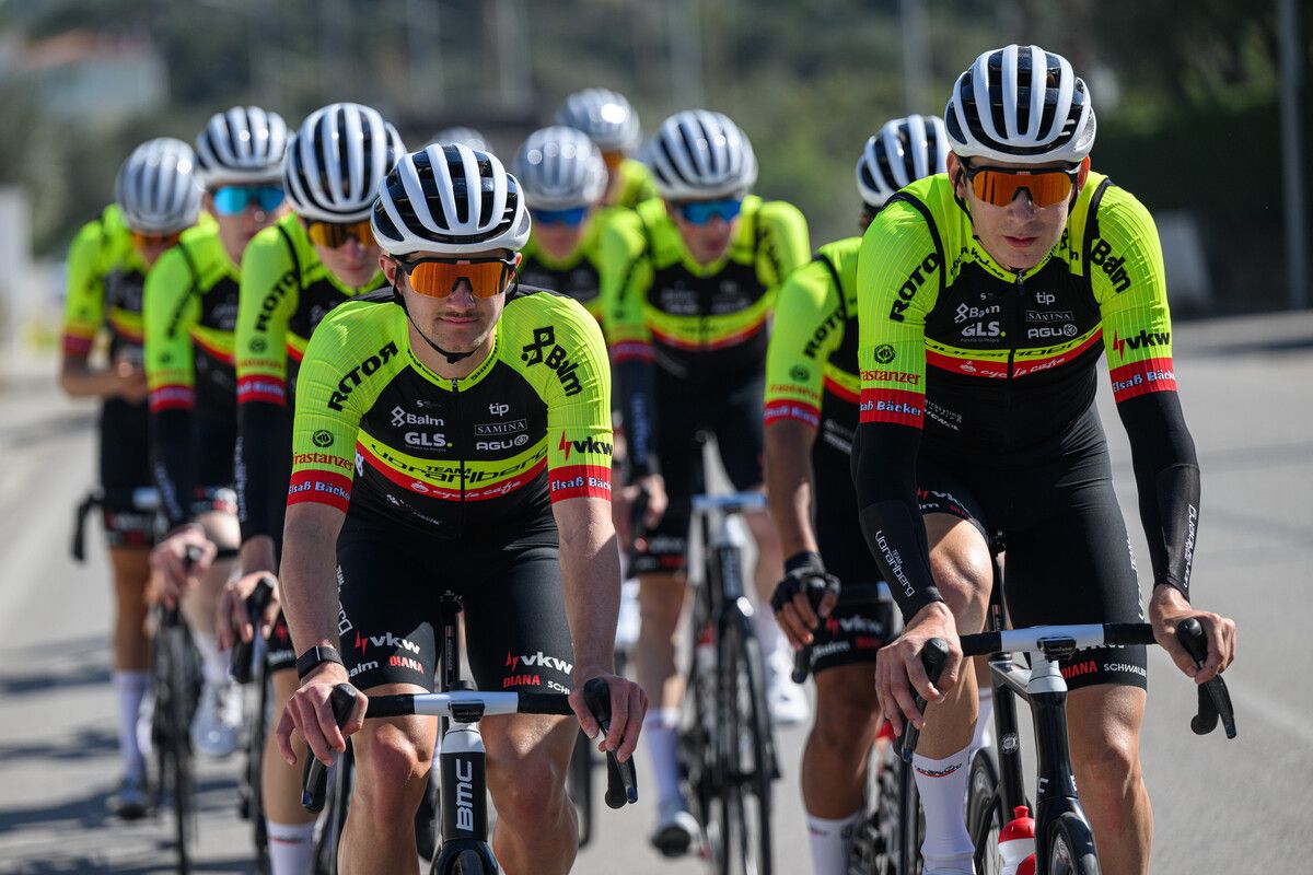 Daniel Heidegger und Dominik Amann im neuen Team-Vorarlberg-Trikot. Nassos Triantafyllou