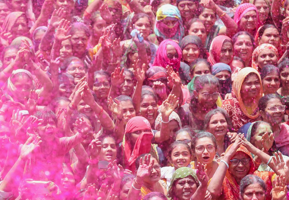 Das bunteste Fest des Jahres: In Indien wird jedes Jahr am ersten Vollmondtag des Monats Phalgun das Holi-Fest gefeiert. AFP