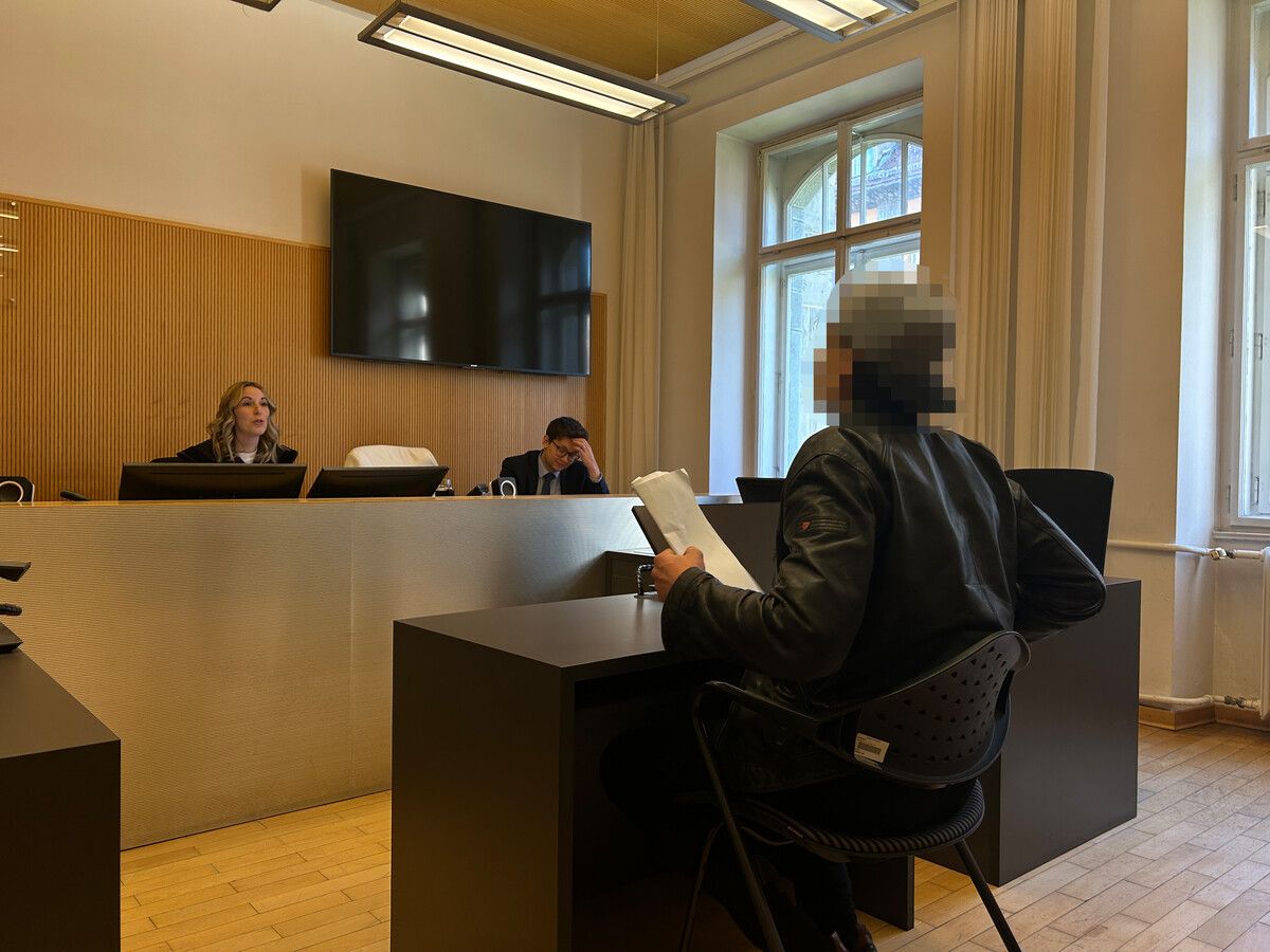 Der 33-jährige Angeklagte zeigte vor Gericht tiefe Reue für sein Verhalten. VN/pam
