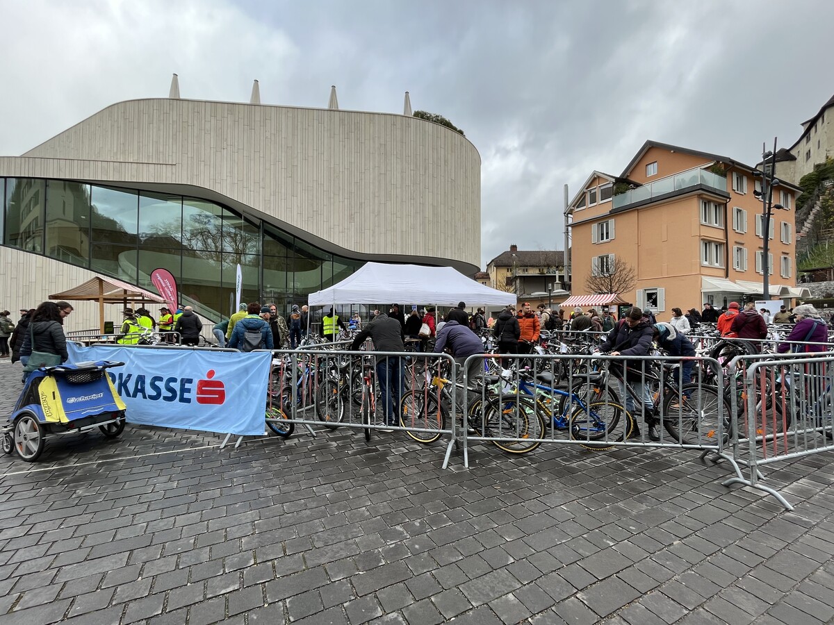 Der Fahrradbasar findet morgen, Samstag, 23. März, vor dem Montforthaus in Feldkirch statt. Stadt Feldkirch