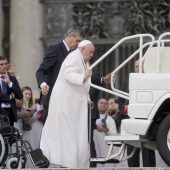 Papst Franziskus noch immer ­gesundheitlich angeschlagen