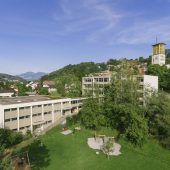 Dach der Volksschule Tisis repariert