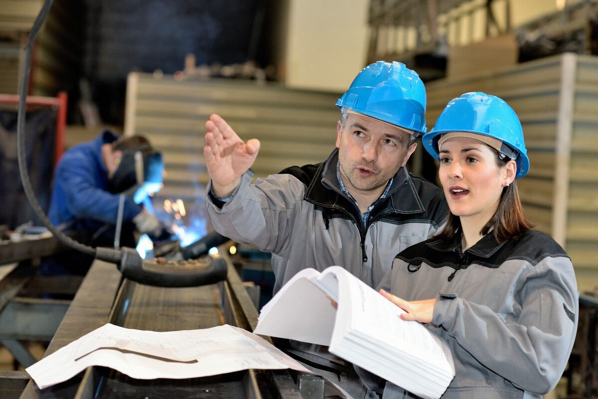 Die duale Ausbildung hat wesentlichen Anteil daran, dass Vorarlberg gegenüber anderen Regionen eine vergleichsweise geringe Jugendarbeitslosigkeit aufweisen kann.Shutterstock