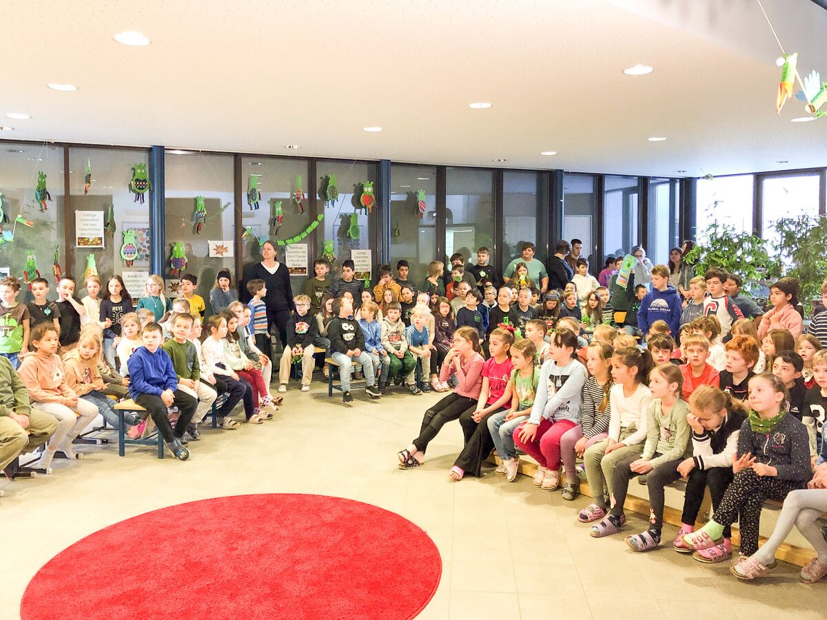 Die Kinder beim Lesefest. STO (2)