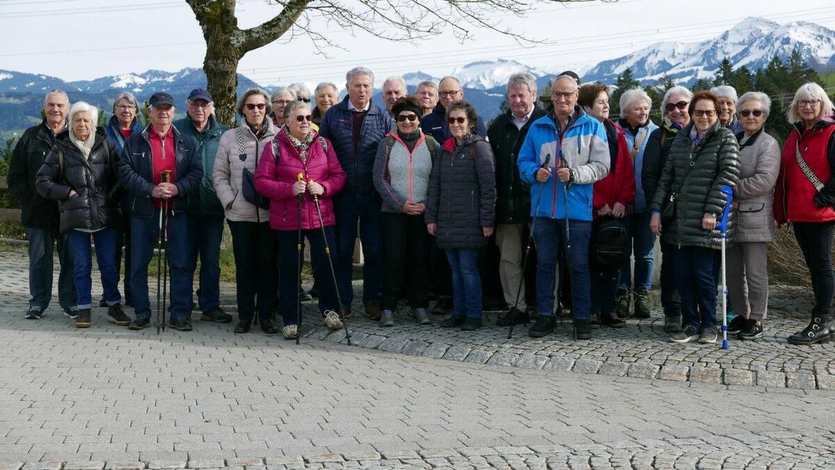 Die Seniorenringmitglieder genossen gemeinsam den milden Wintertag auf ihrem Weg.Seniorenring Lauterach