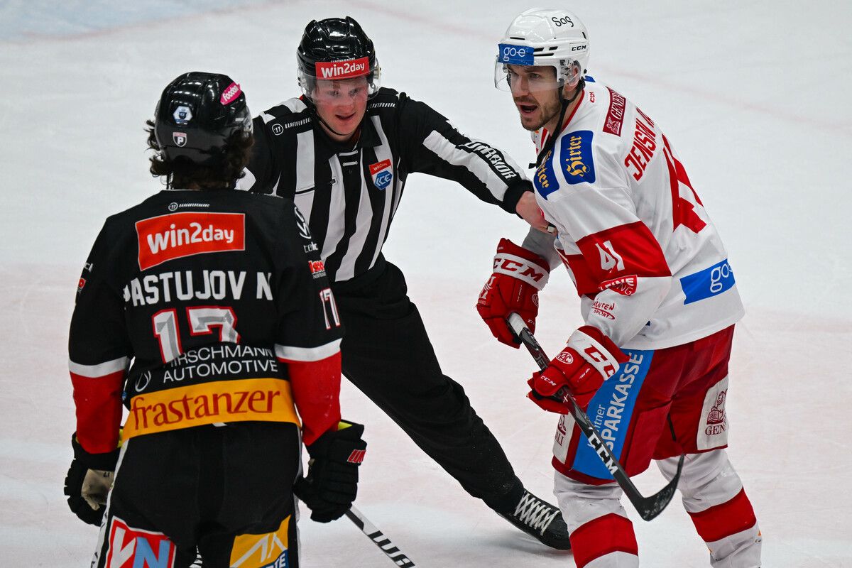 FELDKIRCH,AUSTRIA,13.MAR.24 - ICE HOCKEY - ICE Hockey League, play off quarterfinal, Pioneers Vorarlberg vs Klagenfurter AC. Image shows Nick Pastujov (Feldkirch) and Aabo Jesper Jensen (KAC). Photo: GEPA pictures/ Oliver Lerch