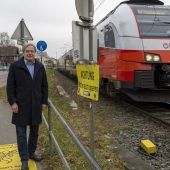 ÖBB halten Option für oberirdischen Bahnausbau offen – Bürgermeister erzürnt. »a5