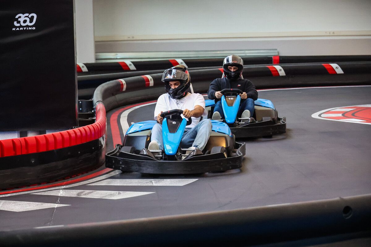 Für Adrenalinfans: Eine Gokartbahn mit elektrisch angetriebenen Karts.