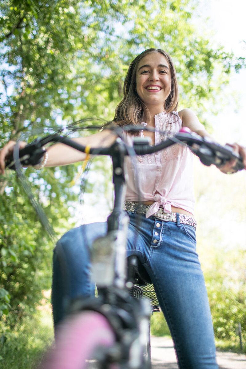 Hannah aus Bregenz tritt wie viele Vorarlberger gerne in die Pedale. An den 18 Radzählstellen wurde zwischen 2020 und 2023 ein Plus von 17,5 Prozent registriert. sams