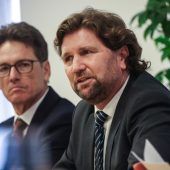 Parteien kritisieren Hypo scharf