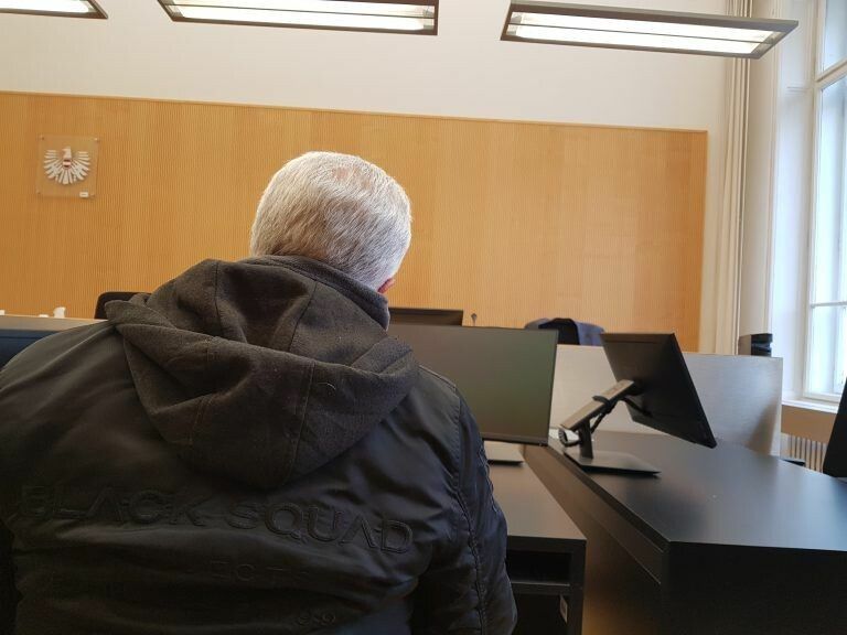  „Ich war voll besoffen“, rechtfertigte sich der 53-Jährige vor Gericht. ec