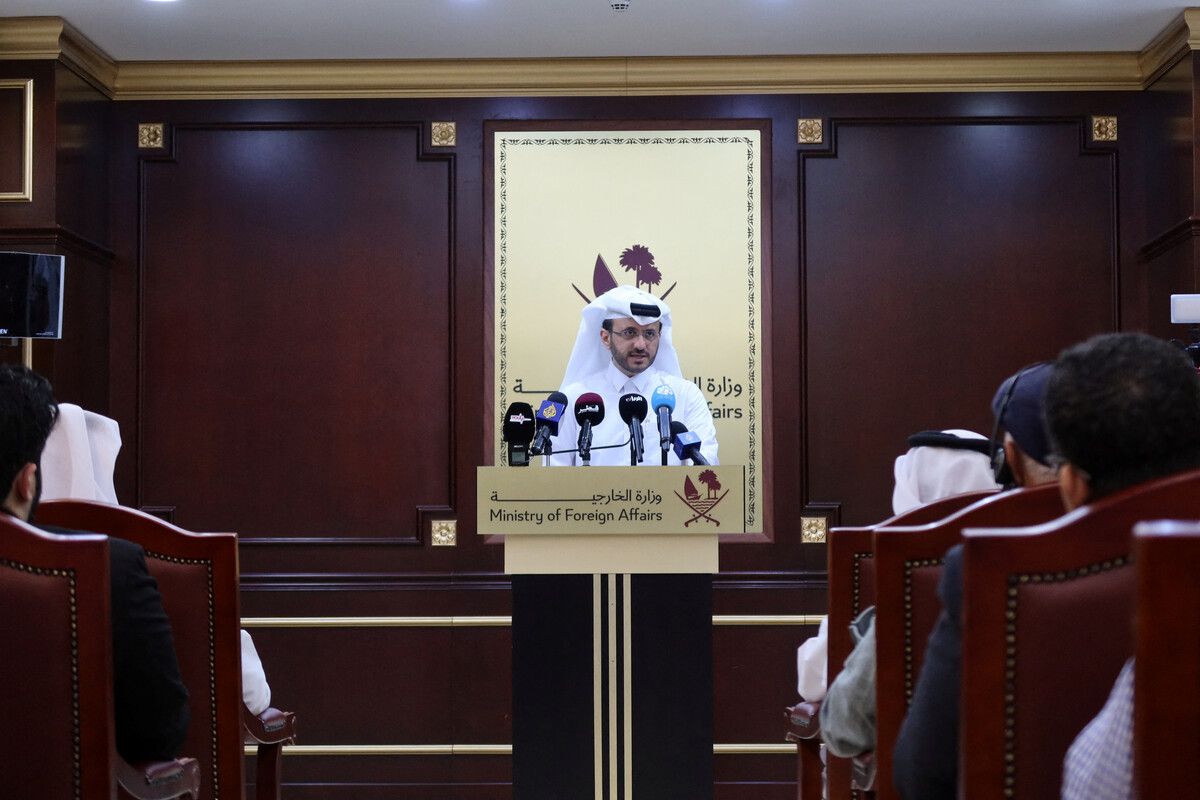 In Doha berichtet ein Sprecher des Außenministeriums auf der wöchentlichen Pressekonferenz über die Verhandlungen.