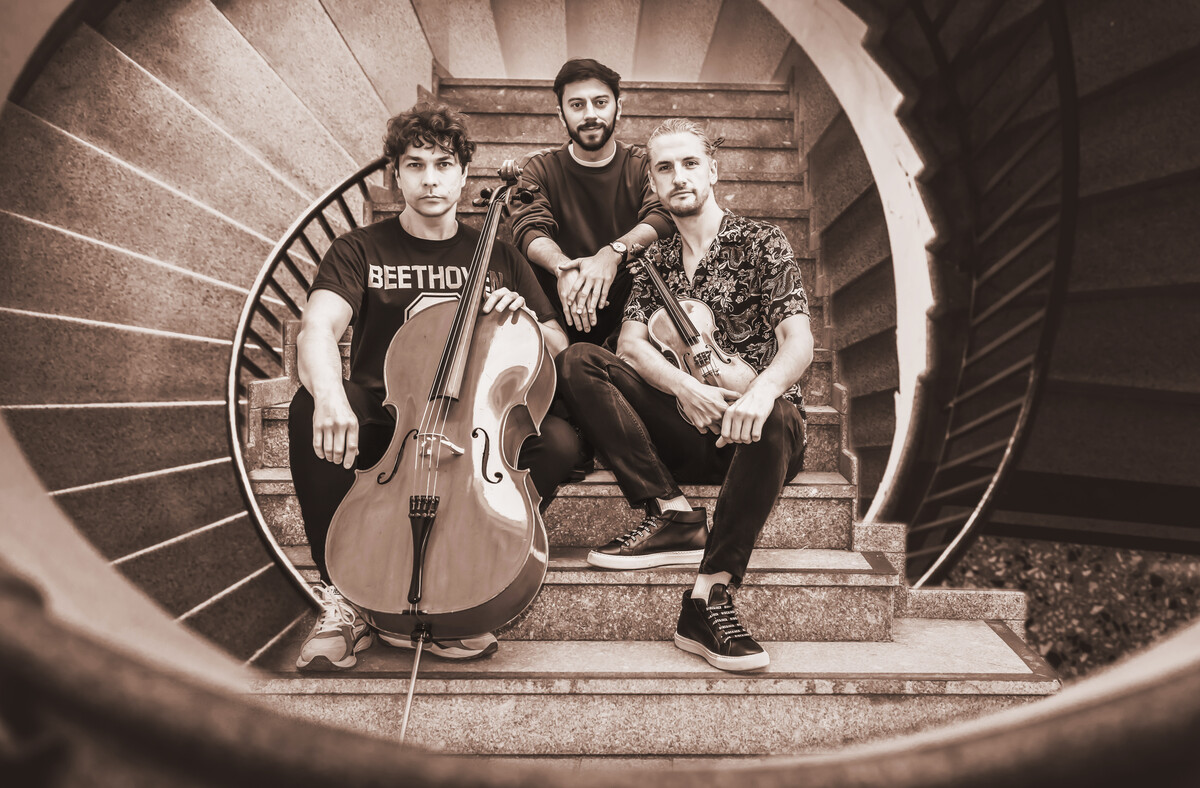 Johannes Fleischmann, Konstantin Manaev und Philipp Scheucher starten am 1. März mit „Galaxy aus anderen Sphären“. Maria Wawrzyniak