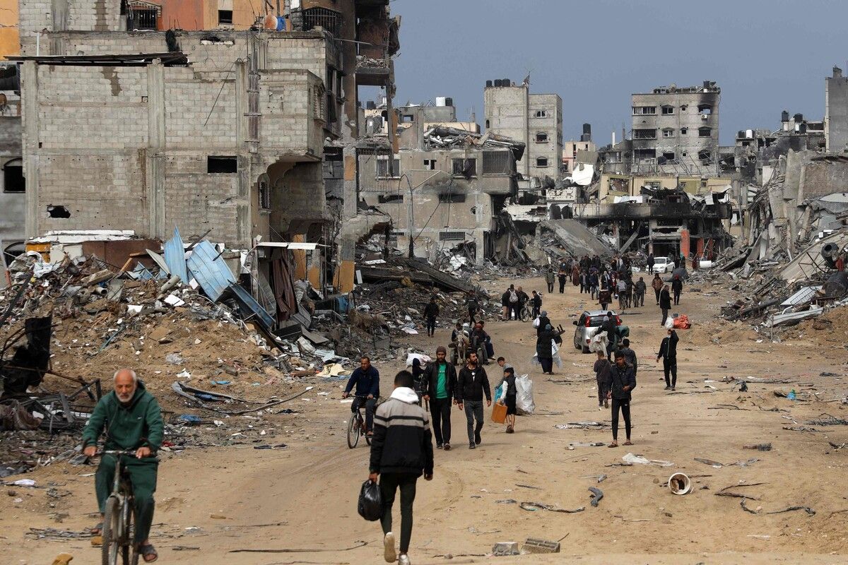 Menschen fliehen aus dem Süden des Gazastreifens. afp