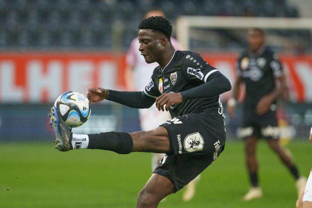 Mit einer Torvorlage zurück vom Teameinsatz: Altachs Mohamed Ouédraogo.apa