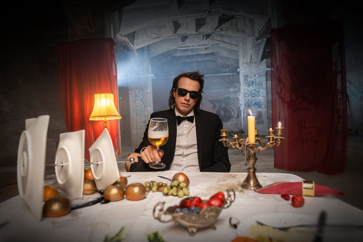 Mit Humor, Spaß, guter Laune und durchaus dem ein oder anderen kritischen Ton geht es mit Turbobier ins punkig-rockige Wochenende.Pogo‘s Empire/S. Leitner