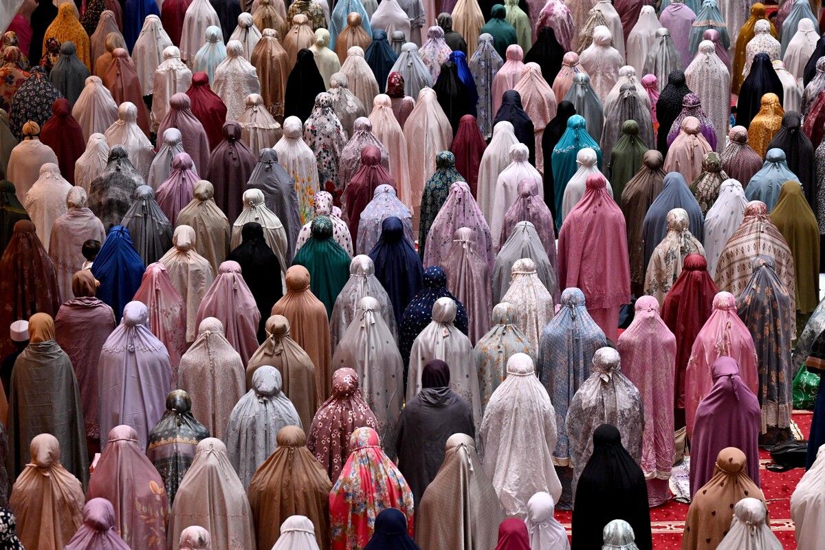 Muslimische Gläubige beten in der Istiqlal-Moschee in Jakarta zum Beginn des heiligen Fastenmonats Ramadan. AFP