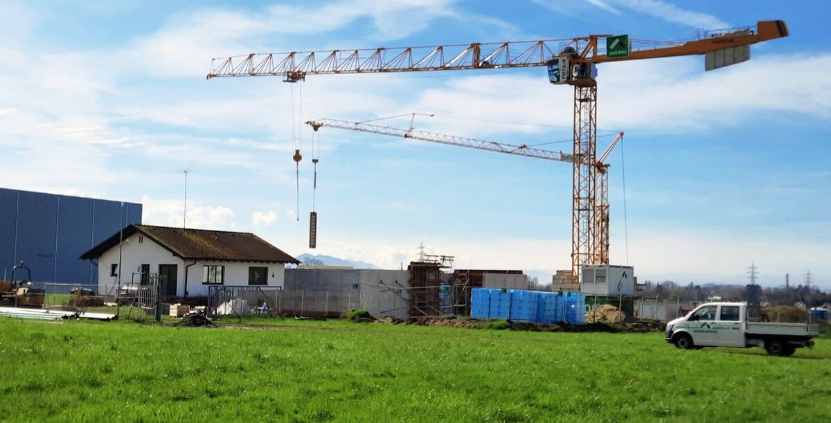 Neubau: Am Straußenweg in Hörbranz nimmt nun das Pumpwerkgebäude Gestalt an.