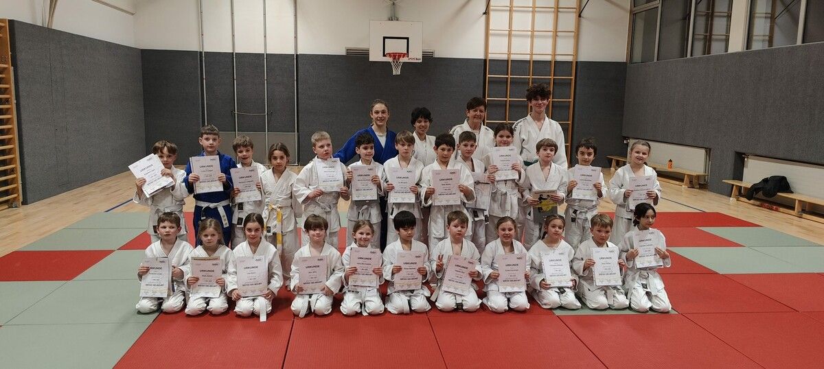 Neue weiß-gelbe Gürtelträger im Judo Club Montafon.JC Montafon
