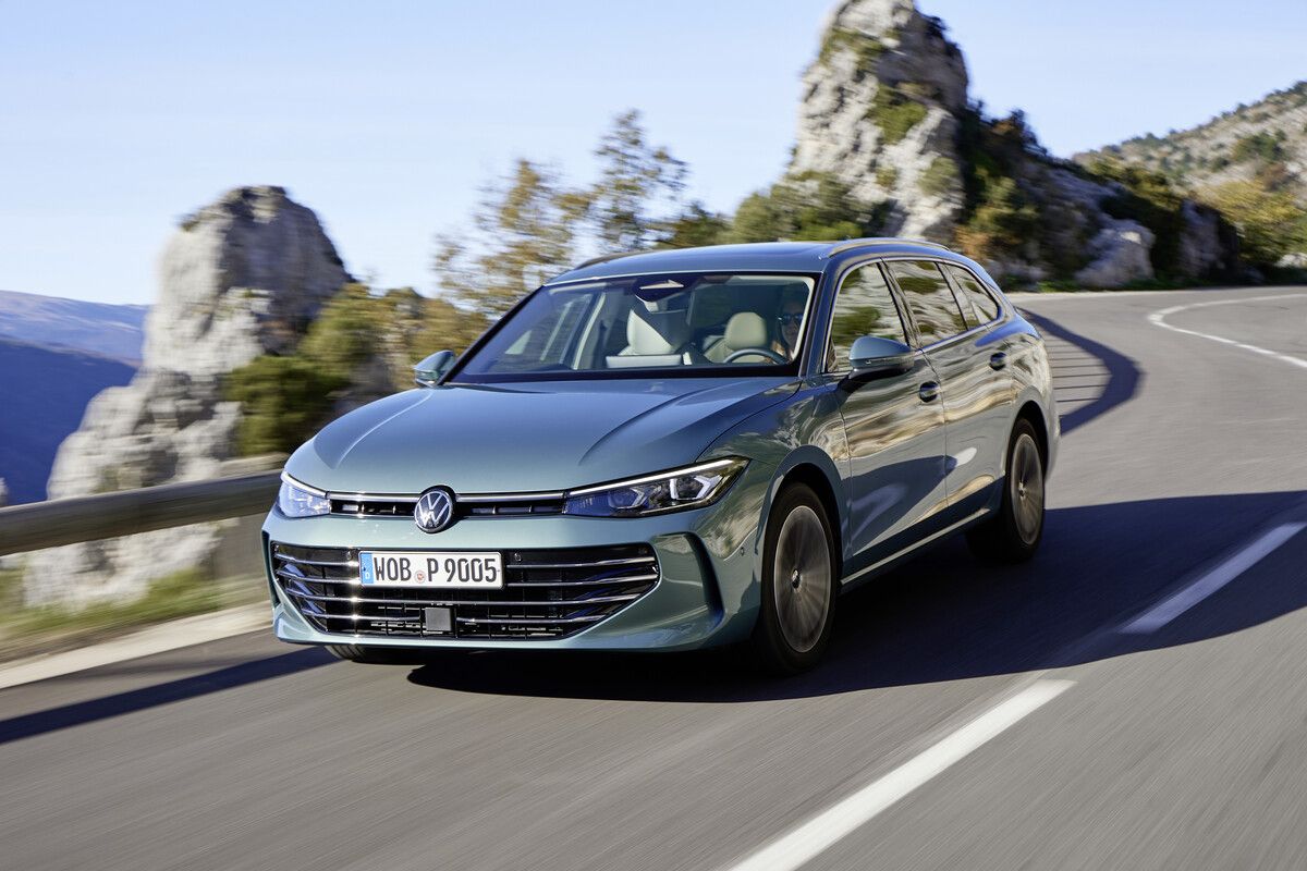 Oberklasse unter dem Neid-Radar: Der neue Passat bietet Premium-Komfort zum Mittelklasse-Preis.werk