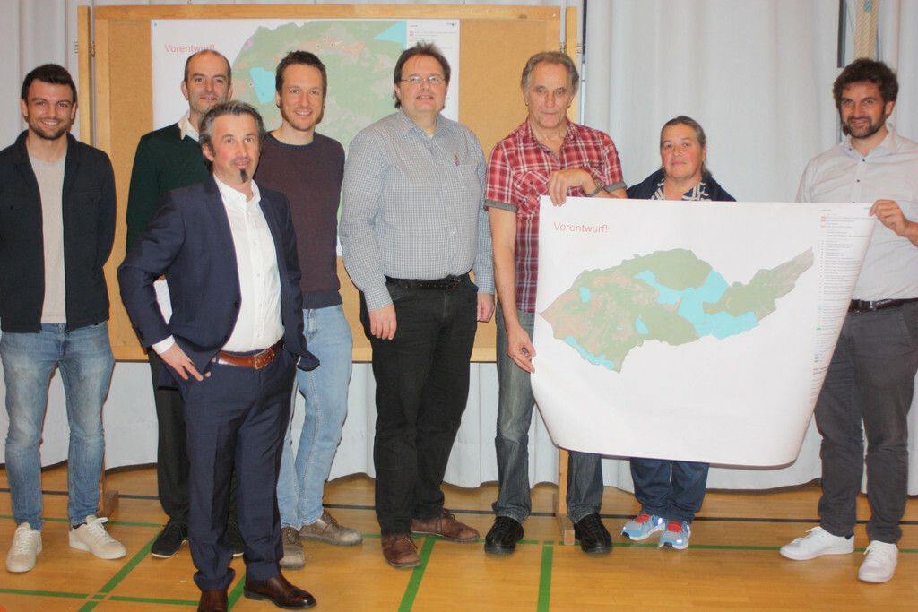 REP-Zwischenwasser-Steuerungsgruppe mit Bürgermeister Jürgen Bachmann, Experte Markus Berchtold und den Mitarbeitern. VN-TK (2)