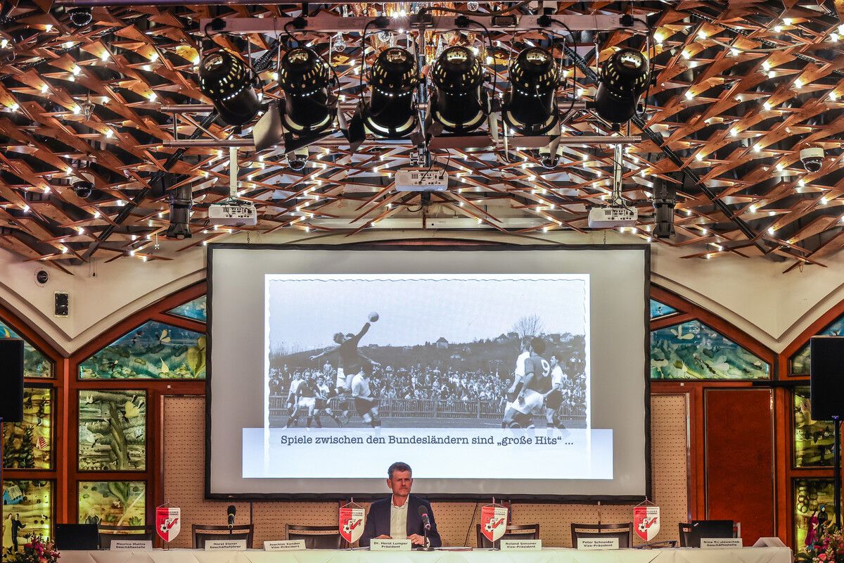 Steht dem Vorarlberger Fußballverband bis 2028 vor: Präsident Dr. Horst Lumper.Steurer