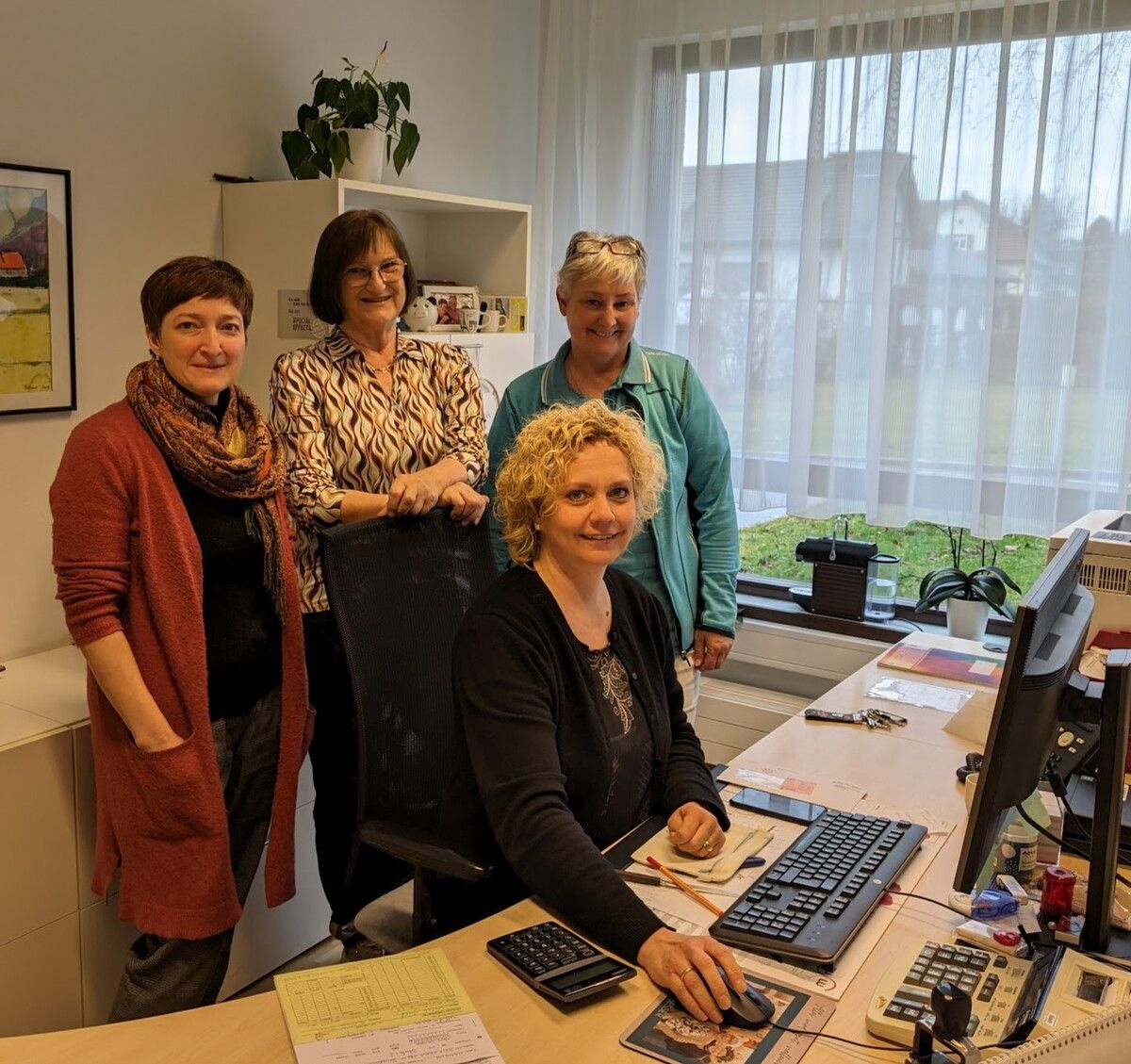 Simona Marinier (Einsatzleiterin), Angelika Boschetto (Sachbearbeiterin), Gerhild Feuerstein (Obfrau KPV) und Petra Bachmann (Pflegeleitung).