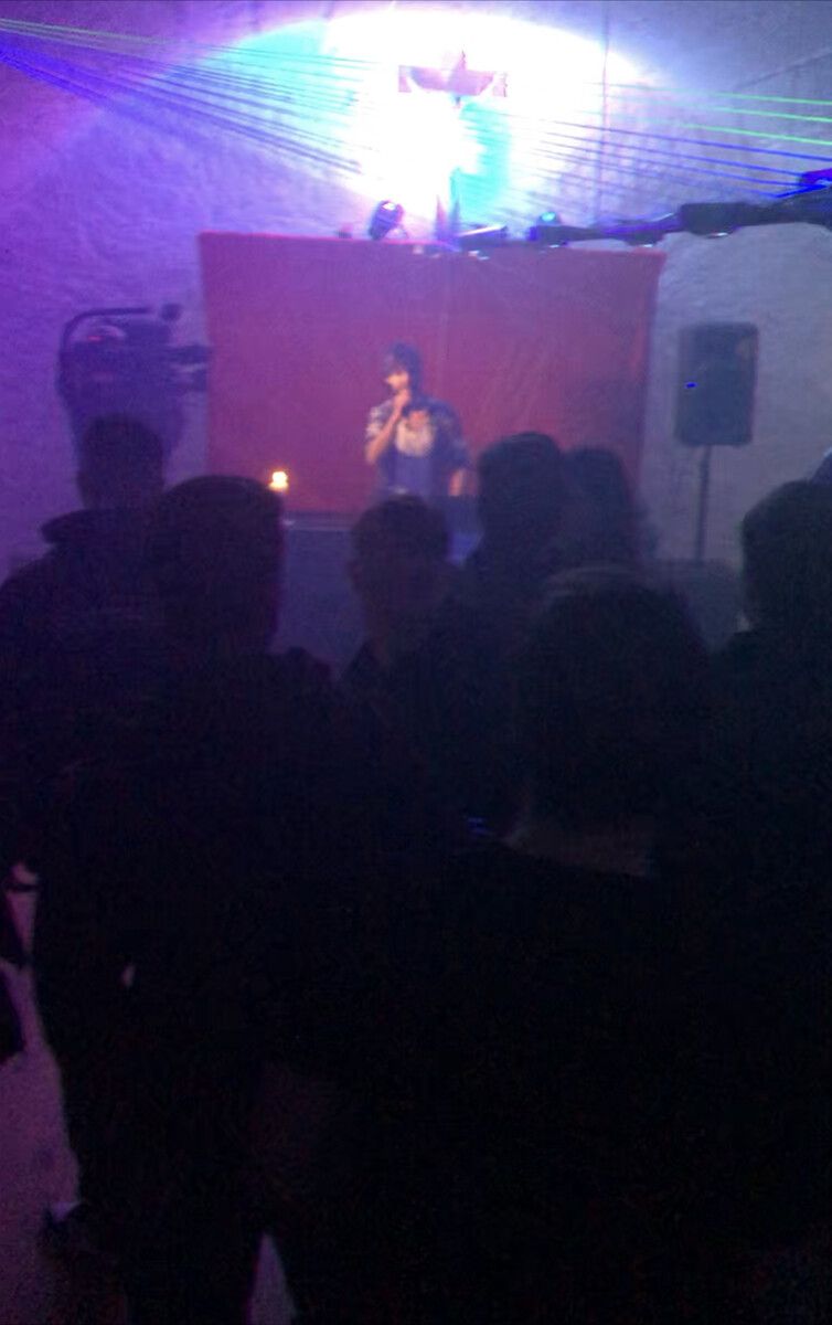 Techno-Oster-Mette im Pfarrkeller in Feldkirch. Junge Kirche Vorarlberg
