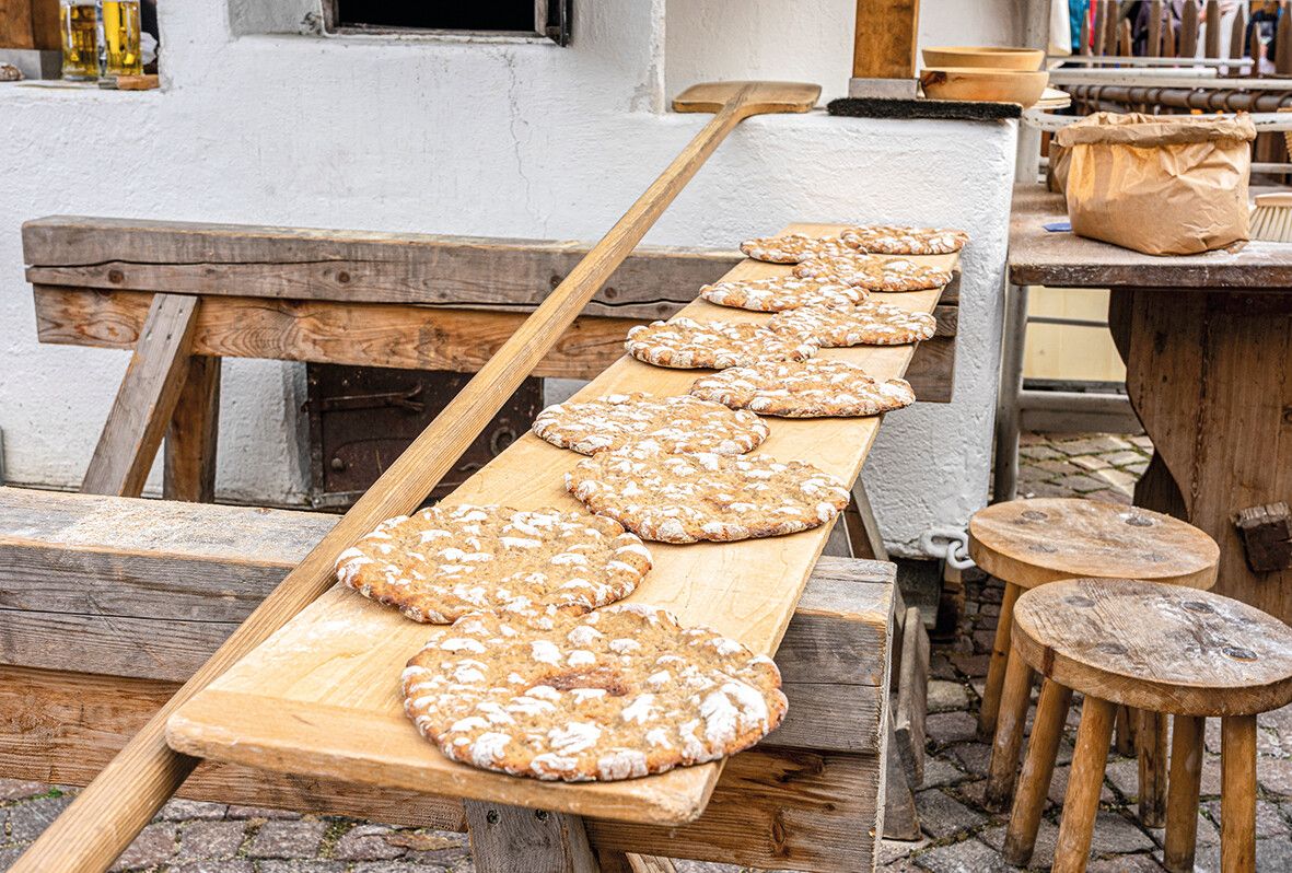 Traditionelles Schüttelbrot aus Südtirol – ein knuspriger Genuss.Shutterstock