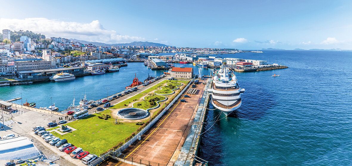 Vigo ist unter anderem bekannt für den geschäftigen Hafen.Shutterstock