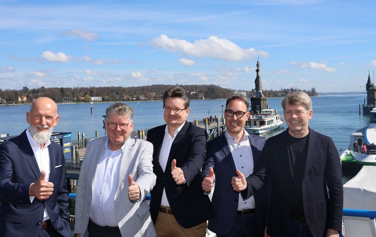 VSU-Vorsitzender Norbert Reuter, BSB-GF Frank Weber, Alexandro Rupp (GF VL), URh-GF Remo Rey und Benno Gmür, CEO der Schweizerischen Bodensee Schifffahrt (v. l.) gehen optimistisch in die Jubiläumssaison. STP