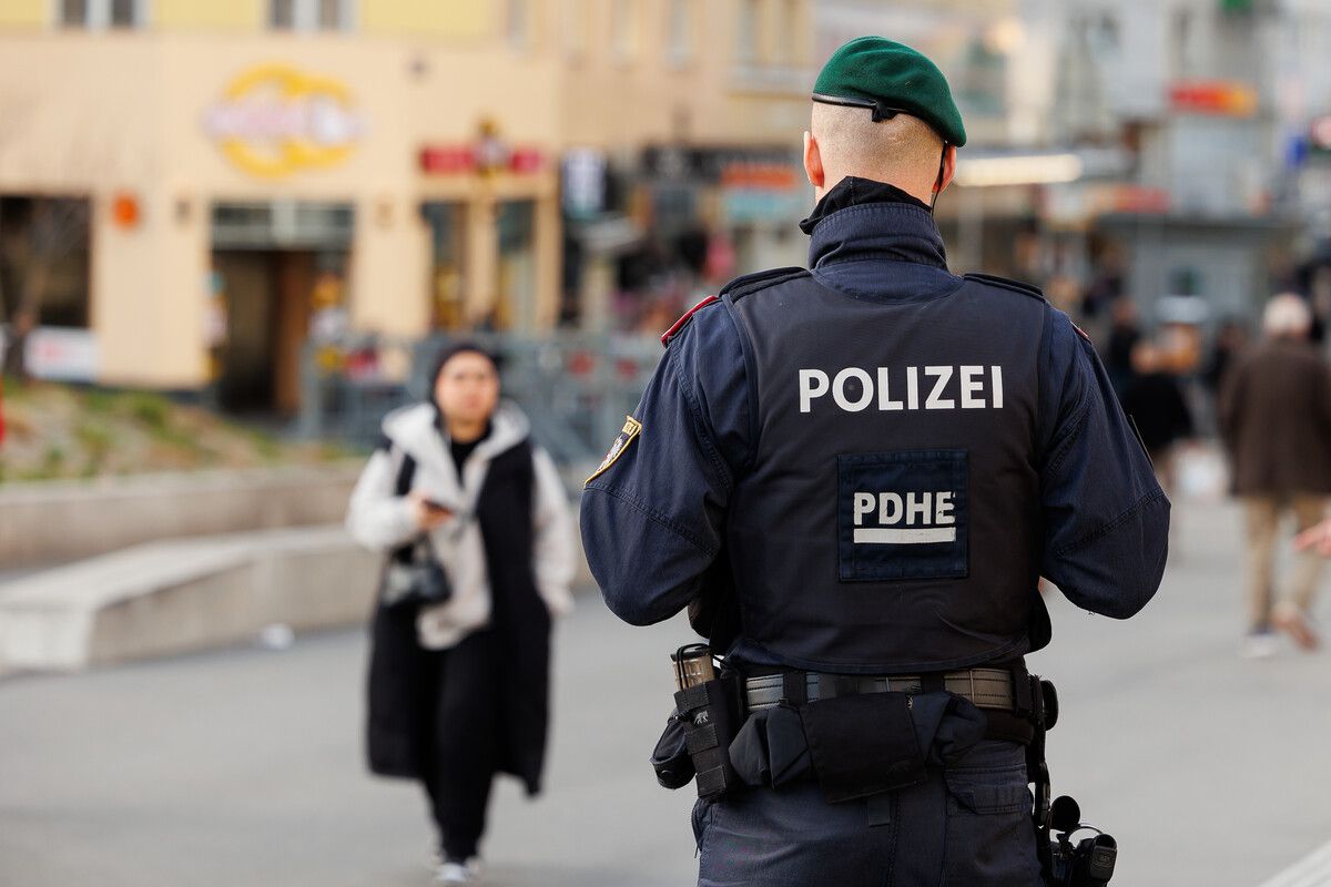 Wer sich der Staatsgewalt widersetzt, muss damit rechnen, dass seine oder ihre DNA untersucht wird. Doch es braucht eine genaue Begründung dafür.APA