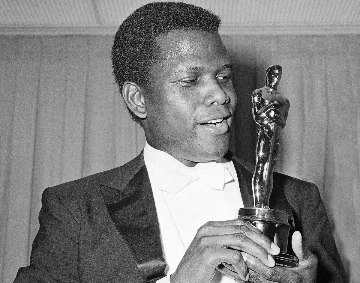 Am 13. April 1964 wurde Sidney Poitier als erster afroamerikanischer Darsteller mit dem Oscar ausgezeichnet. AP