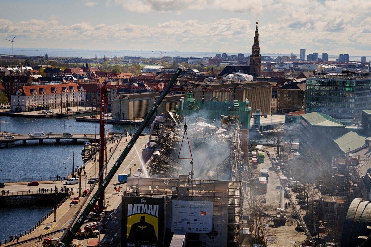 Am Mittwoch waren noch immer Löscharbeiten im Gange.AFP