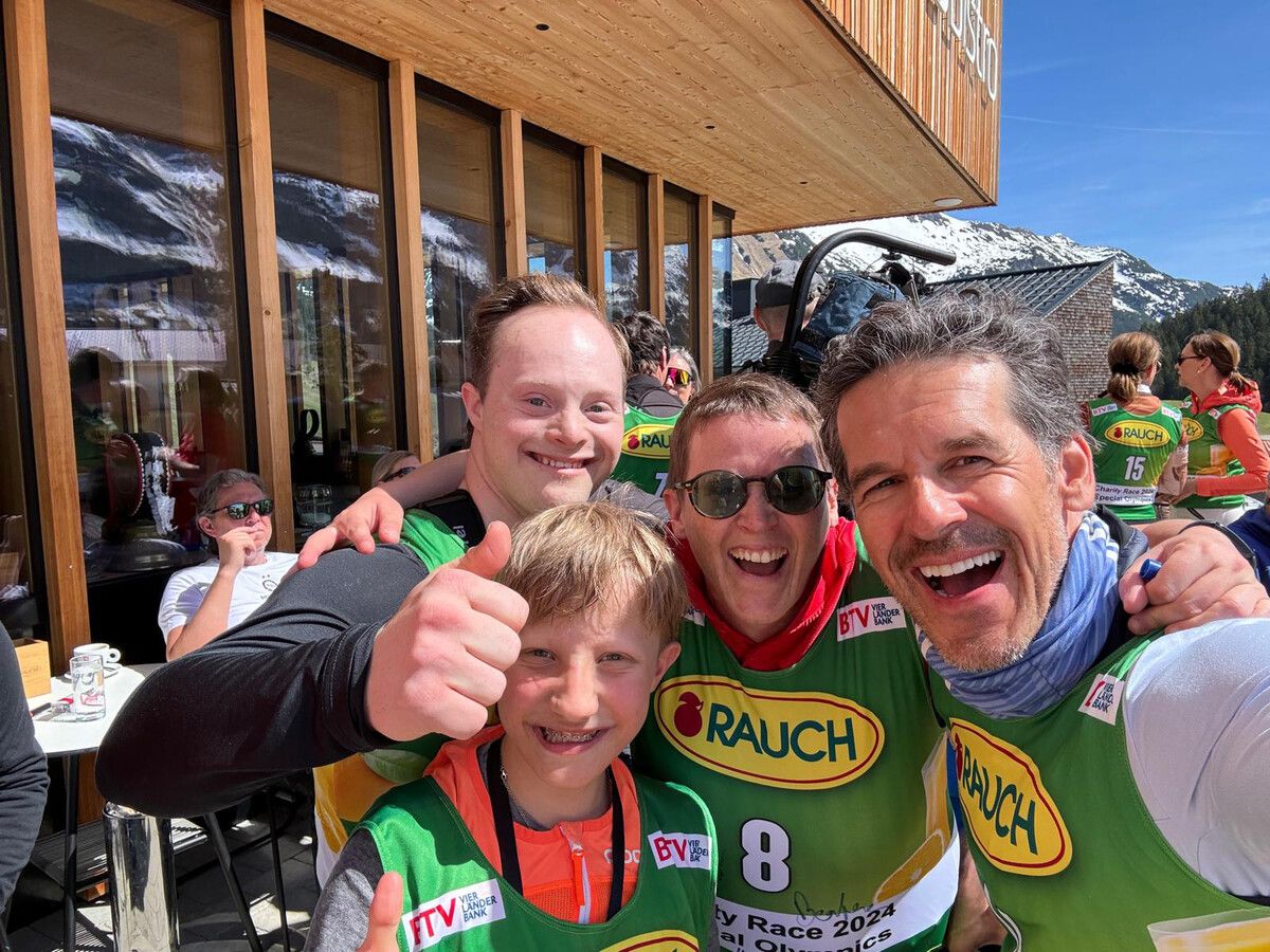 Auch das super Wetter trug zu der tollen Stimmung zum Abschluss des Winters beim Charity-Event in Warth bei.