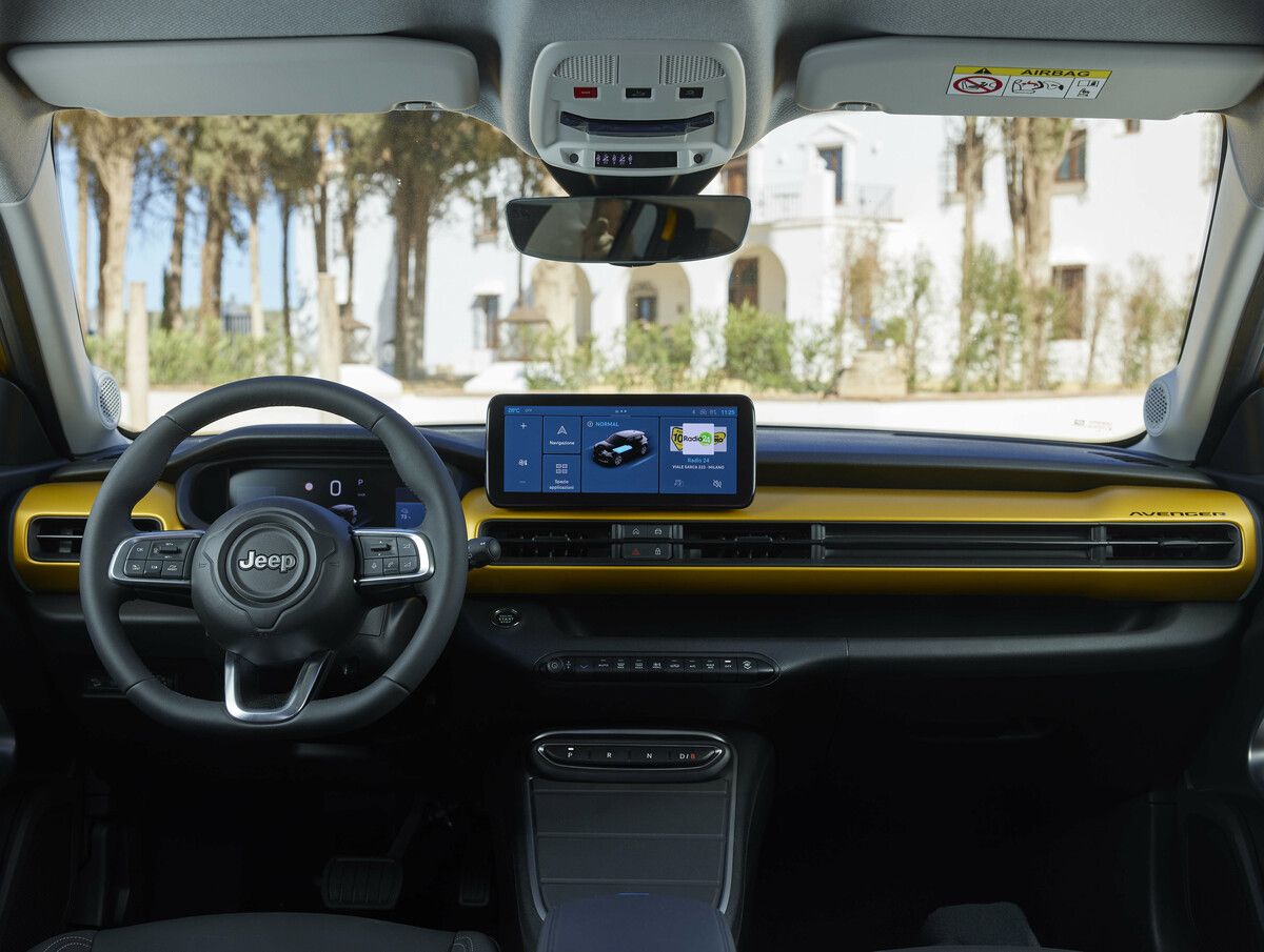 Auf Robustheit und Widerstandsfähigkeit ist das fast spartanisch reduzierte Interieur ausgerichtet.