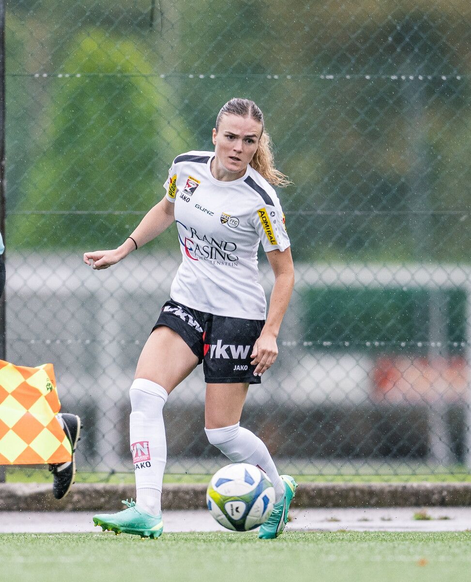 Auf Tore von Julia Kofler hofft Altach.apa