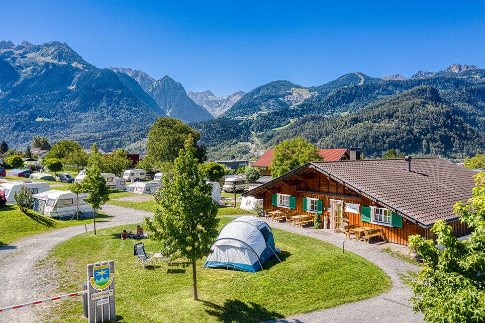 Bereits vielfach ausgezeichnet: Panorama Camping Sonnenberg in Nüziders. m.rhomberg