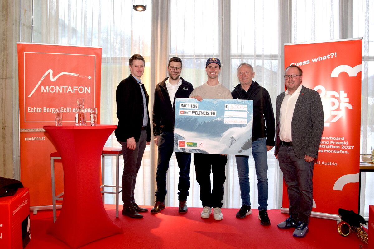 Bürgermeister Josef Lechthaler, Prokurist Michael Junginger, Max Hitzig, Peter Marko und Josef Manahl-Tagwerker. sco