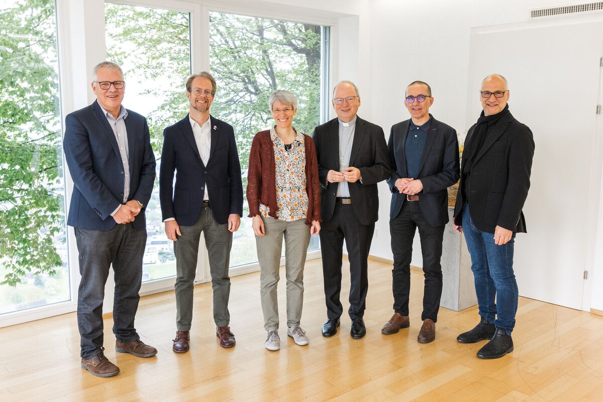 Das neue Team stellte sich vor. andreas haller