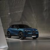 Autonews der Woche Alfa Romeo zeigt sein Elektro-SUV in der 4-Meter-Liga / Update für den Mercedes EQS / Investition in die Zukunft des Fiat 500 Elektro