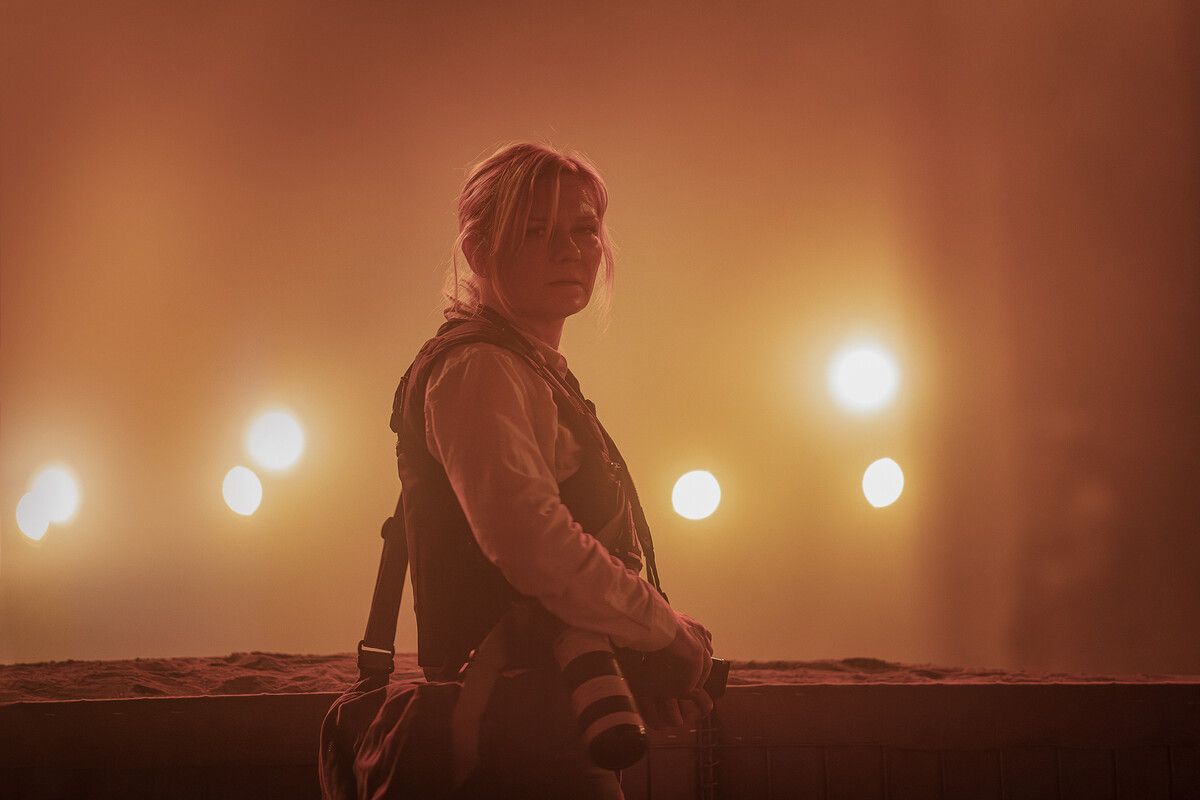 Der Actionthriller mit Kirsten Dunst (“Spider Man”) als Kriegsfotografin in der Hauptrolle zeichnet eine brutale und erschreckend realistische Dystopie einer gespaltenen Nation in der Zukunft. ap