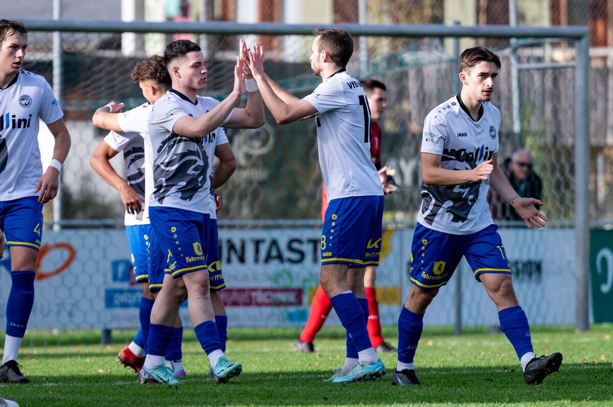 Der VfB Hohenems kann mit einem Derbysieg über Altach weiter am Meistertitel basteln.serra