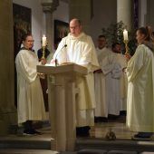 Chrisammesse im voll besetzten Dom