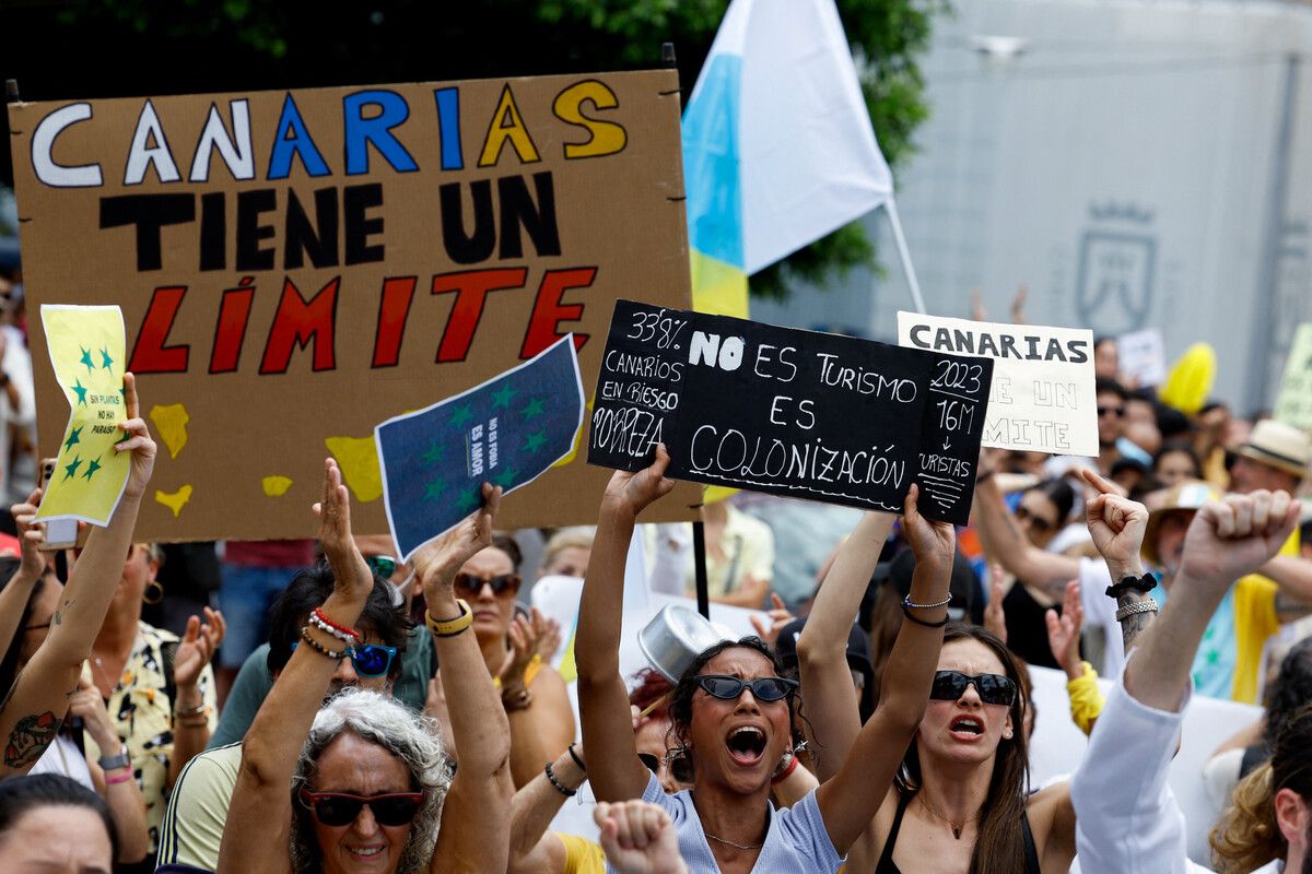 Die Demonstranten fordern unter anderem eine Obergrenze der Zahl der Touristen und bezahlbaren Wohnraum für Einheimische. Reuters