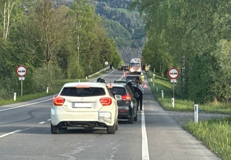Die L 203 war kurzzeitig in beide Fahrtrichtungen gesperrt. Screenshot